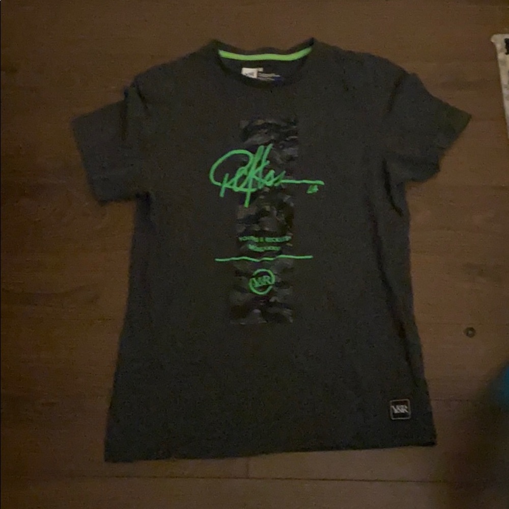 Young and reckless tee shirt not worn